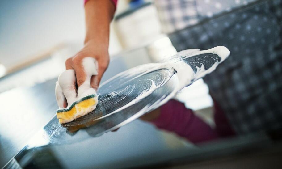 Jak skutecznie myć fugi w łazience i kuchni