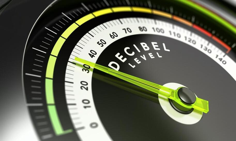 Ile decybeli ma wydech motocykla z 2026 roku?