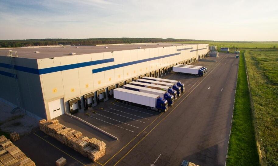 Ile palet wchodzi na samochód solówkę?