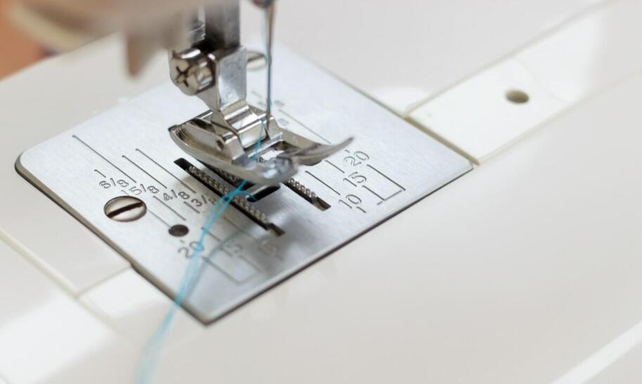 Coverlock czy overlock – czym się różnią i który wybrać?