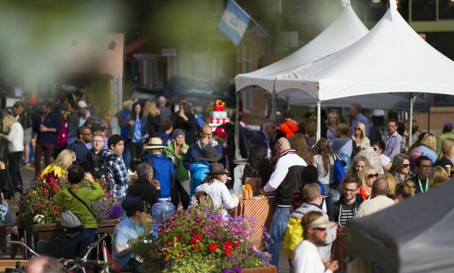 Wpływ mobilnych namiotów handlowych na efektywność sprzedaży detalicznej