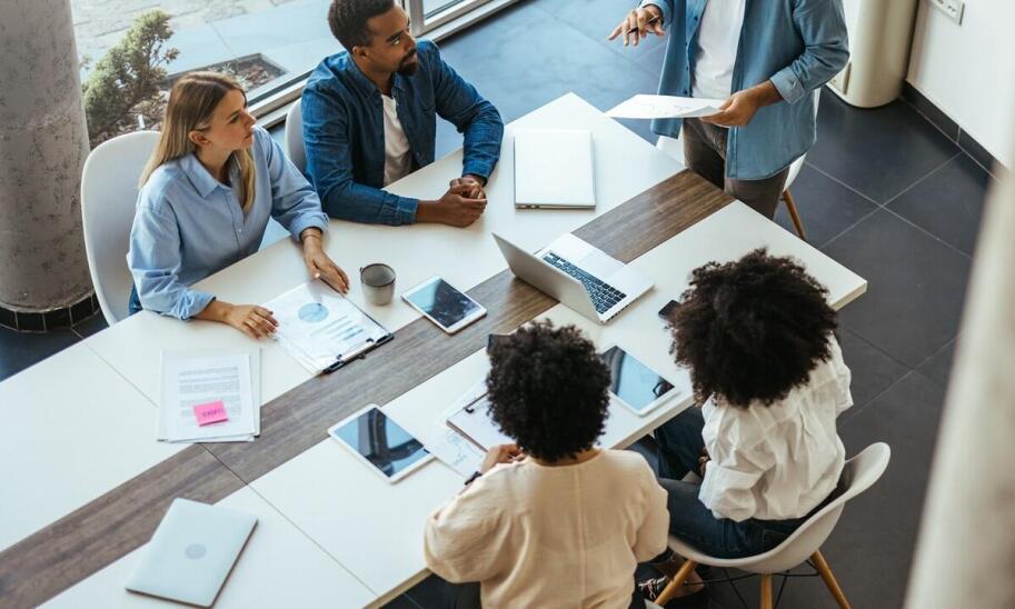 Jak biuro rachunkowe może pomóc w adaptacji do nowych przepisów dotyczących płacy minimalnej?