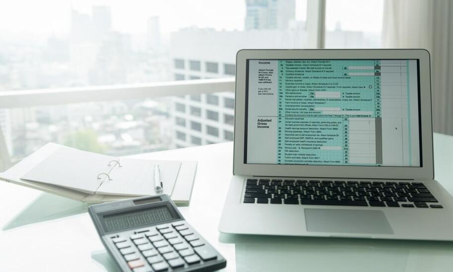 Jak rejestracja do VAT w UE wpływa na działalność e-commerce?