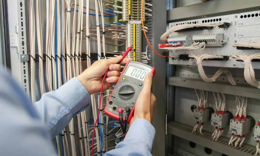 Odbiorcze pomiary i ich wpływ na długowieczność systemów elektrycznych