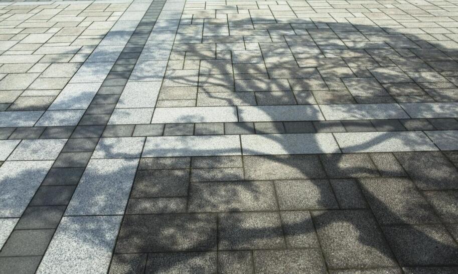 Zastosowanie innowacyjnych technologii w budowie parkingów z brukowej kostki