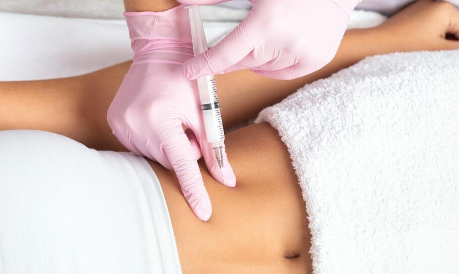 Skuteczność iniekcyjnej lipolizy w modelowaniu sylwetki