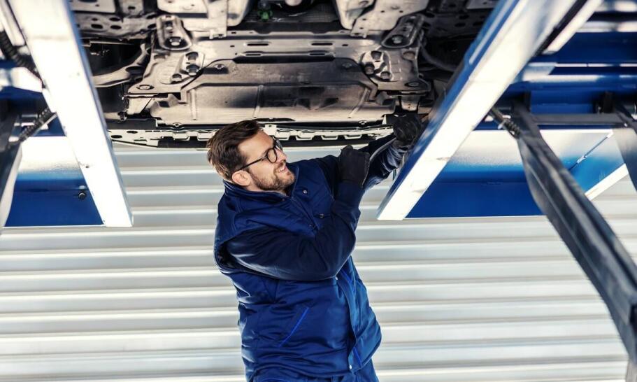 Jakie korzyści przynosi wymiana sprzęgła w profesjonalnym warsztacie?