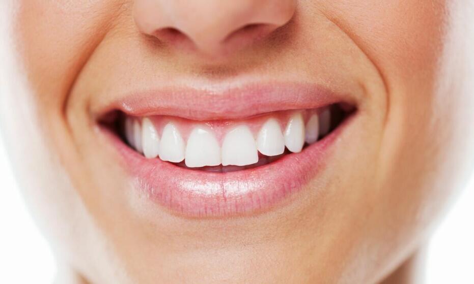 Jak wybielanie zębów laserowe może poprawić Twój uśmiech?