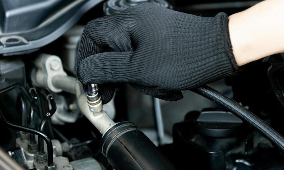 Jak często serwisować klimatyzację w samochodzie?