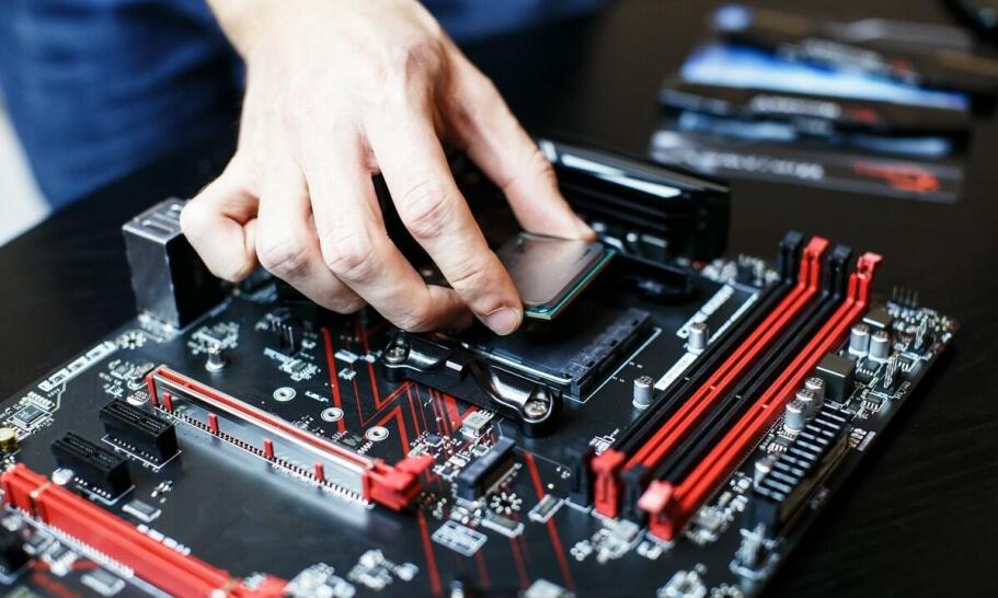 Jak sprawdzić kompatybilność podzespołów komputera?