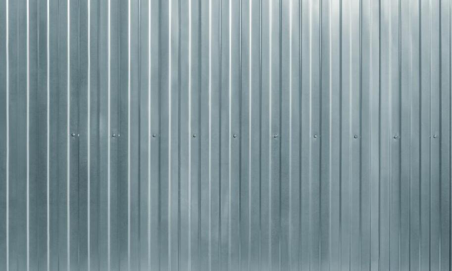 Ocynkowana stalowa sztacheta – idealne rozwiązanie dla wymagających warunków atmosferycznych