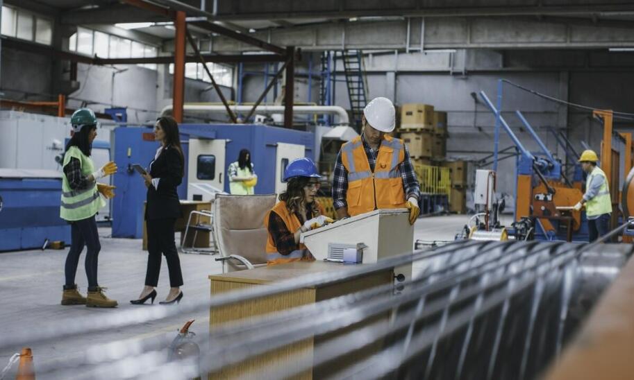 Jak producent tekturowych opakowań z litej tektury wspiera zrównoważony rozwój?