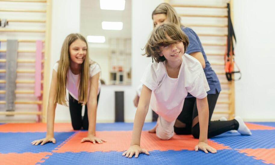 Korzyści z sensorycznej integracji dla dzieci z ruchową niepełnosprawnością