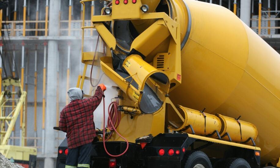 Efektywność kosztowa towarowego betonu w dużych inwestycjach