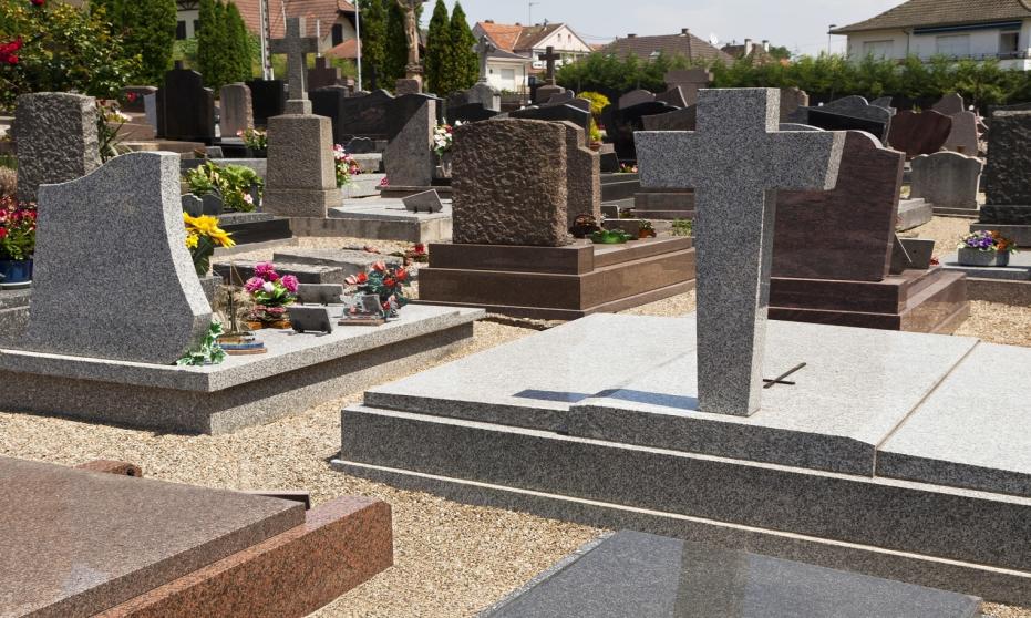 Pielęgnacja nagrobków z granitu Pielęgnacja nagrobków z granitu