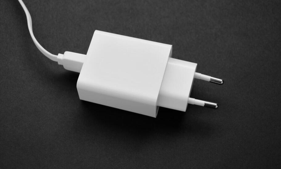 Jak adaptery zwiększają funkcjonalność mobilnych ładowarek dla samochodów elektrycznych?