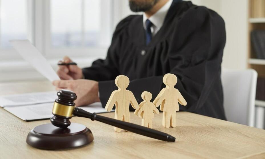 Wymagane dokumenty do wszczęcia egzekucji przez komornika w Sieradzu.