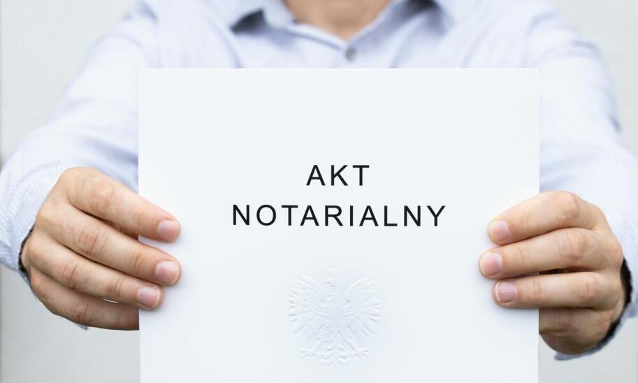 Jakie są różnice między poświadczeniem dziedziczenia a innymi notarialnymi usługami?