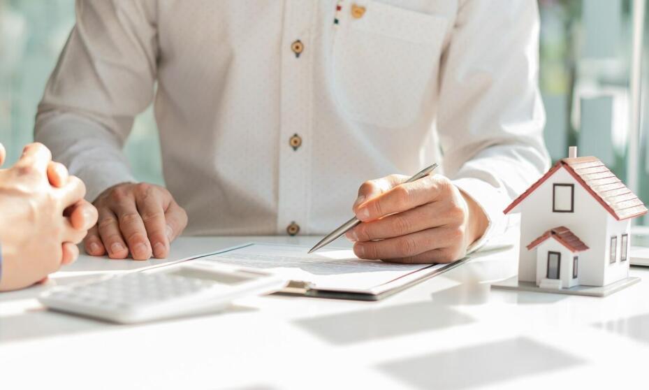 Przygotowanie do transakcji na rynku nieruchomości z pomocą prawnika