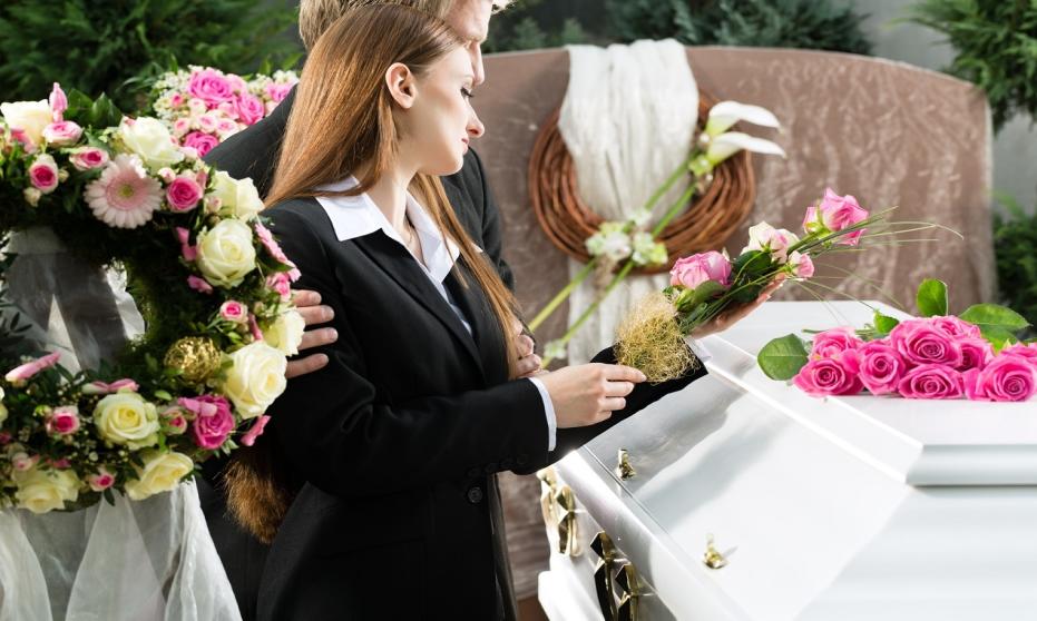 Rodzaje wiązanek i wieńców pogrzebowych Rodzaje wiązanek i wieńców pogrzebowych