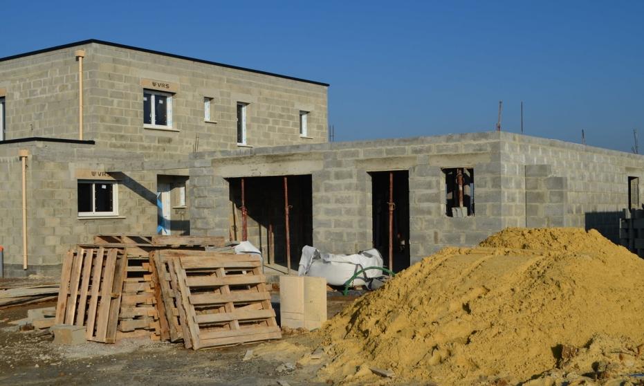 Pierwsze kroki po uzyskaniu pozwolenia na budowę domu Pierwsze kroki po uzyskaniu pozwolenia na budowę domu