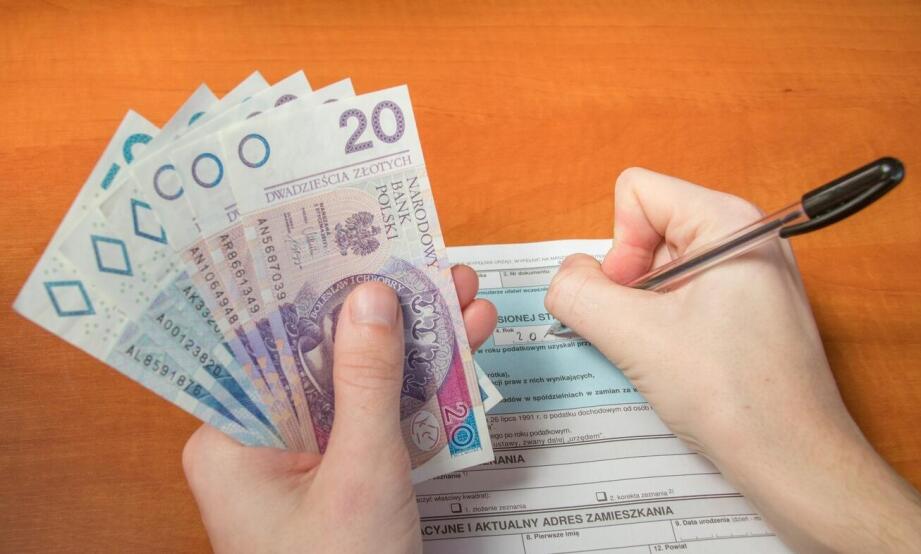 Rola notariusza w przyjmowaniu pieniędzy i papierów wartościowych na przechowanie