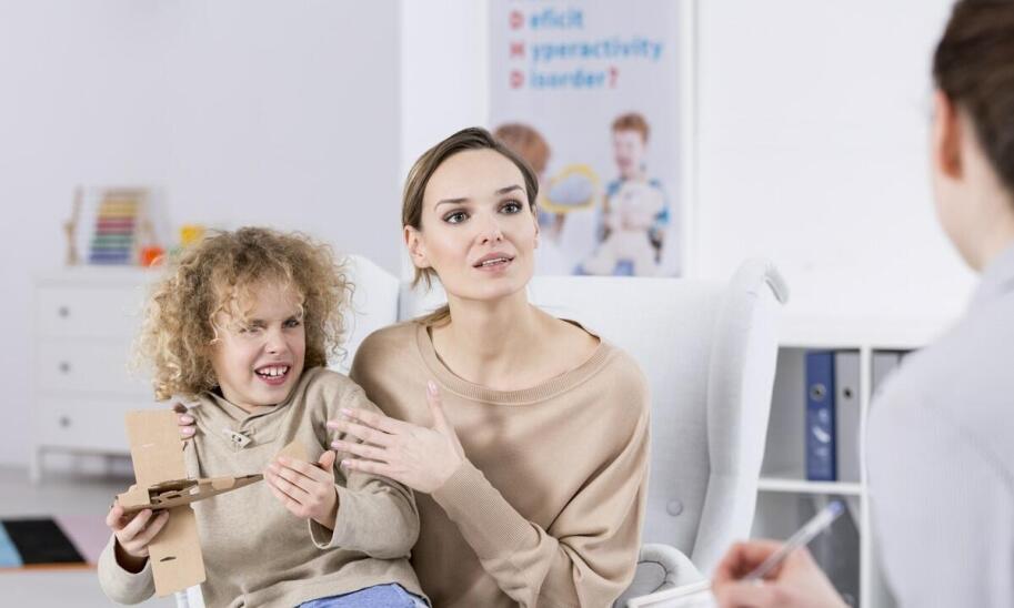Jak psychologiczna poradnia pomaga w problemach wychowawczych?
