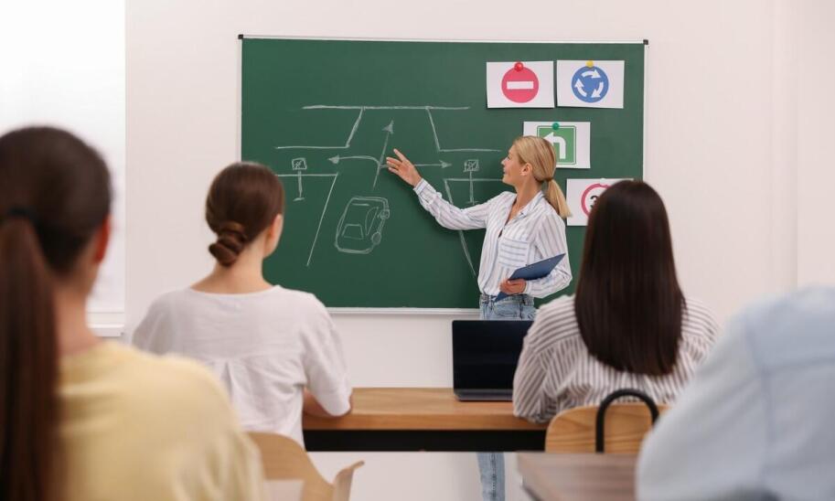Jak organizacja kursu prawa jazdy w Olsztynie wpływa na tempo przygotowań do egzaminu