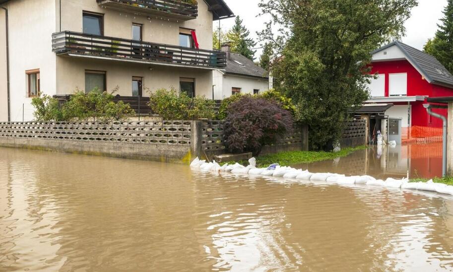 Dlaczego ochrona majątku w podkrakowskiej gminie wymaga uwzględnienia podtopień