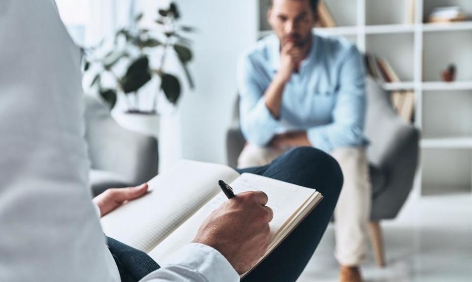 Różnice między psychiatrą a psychologiem Różnice między psychiatrą a psychologiem