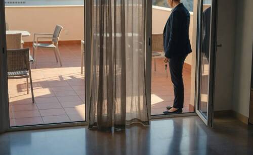 Jak sezonowość i koszty utrzymania kształtują realną rentowność netto apartamentu w Hiszpanii
