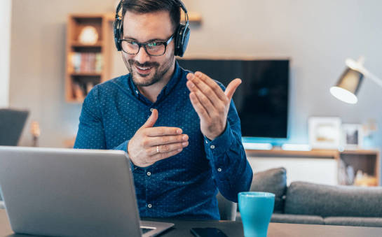 Czy warto zapisać się na kurs językowy on-line?