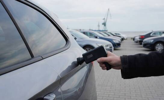 Jak sprawdzić używane auto z komisu przed zakupem w Trójmieście