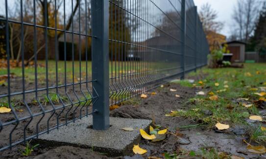 Kiedy standardowy montaż paneli nie wystarcza na jarocińskiej działce