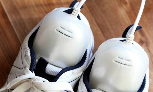 Jak wybrać odpowiednią suszarkę do butów narciarskich?