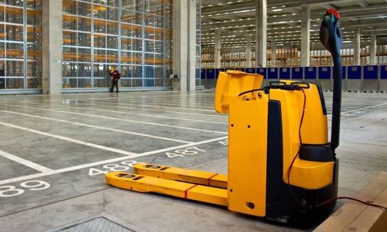 Wózki jako ważny element wyposażenia magazynów