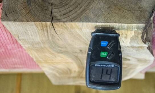 Jak przygotować wilgotnościomierze do pomiaru wilgotności drewna?