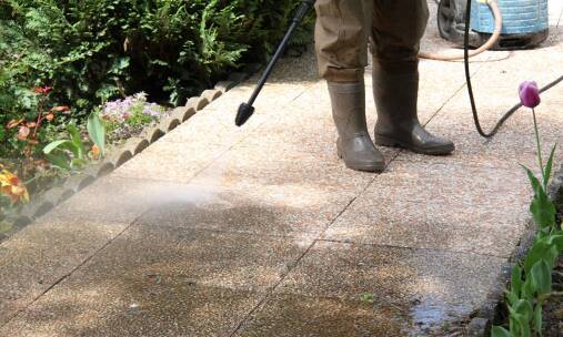 Czyszczenie kostki brukowej