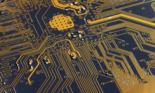 Jakie są najpopularniejsze technologie złocenia? Zalety poszczególnych metod