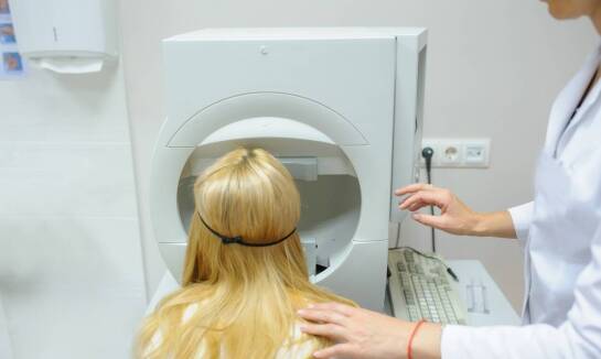 Czym jest badanie OCT oczu i co wykrywa?