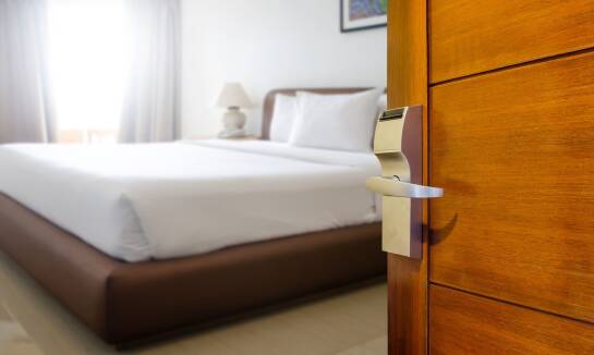 Różnice między zwykłym pokojem hotelowym, a apartamentem