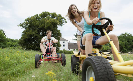 Jak jeździć gokartem? Podstawy jazdy