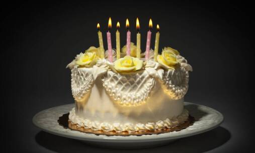 Z jakich okazji warto kupić tort?