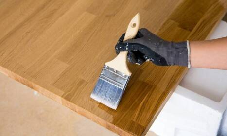 Rodzaje olejów do drewna i ich przeznaczenie