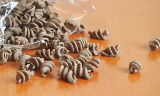 Jak rozpoznać, który makaron nie zawiera jajek?