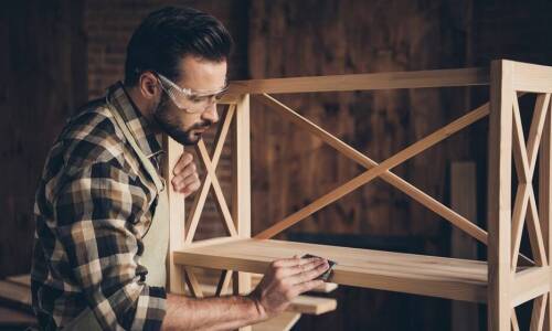 Jakie są główne zalety mebli na zamówienie?