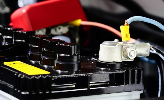 Czym charakteryzują się akumulatory przeznaczone do samochodów ciężarowych?