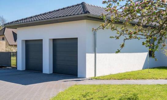 Charakterystyka i zalety bram segmentowych 