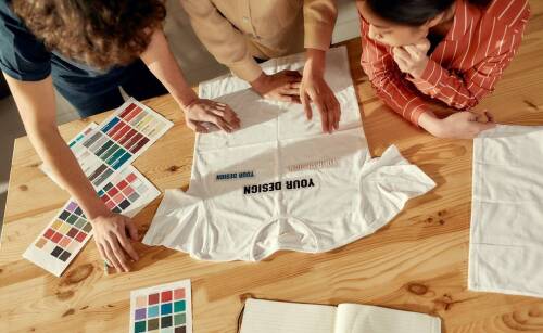 Odzież biznesowa i reklamowa w jednym - czy to możliwe?