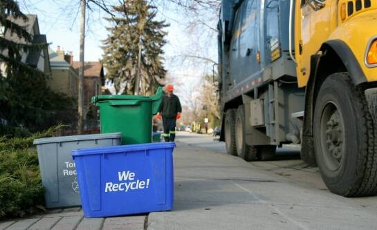 Na czym polega recykling odpadów?